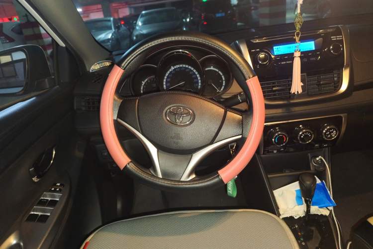 Used Toyota YARiS L Zhi Xiang 2017 1.5G CVT Xuan Dong Skyroof Edition Steering Wheel