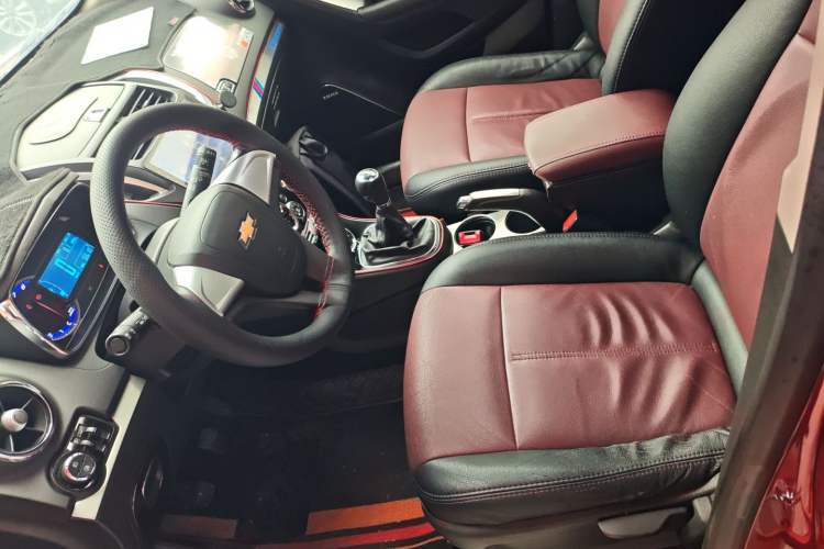 Used Chevrolet Trax 2016 1.4T Manual Two-Wheel Drive Comfort Version with Sunroof
