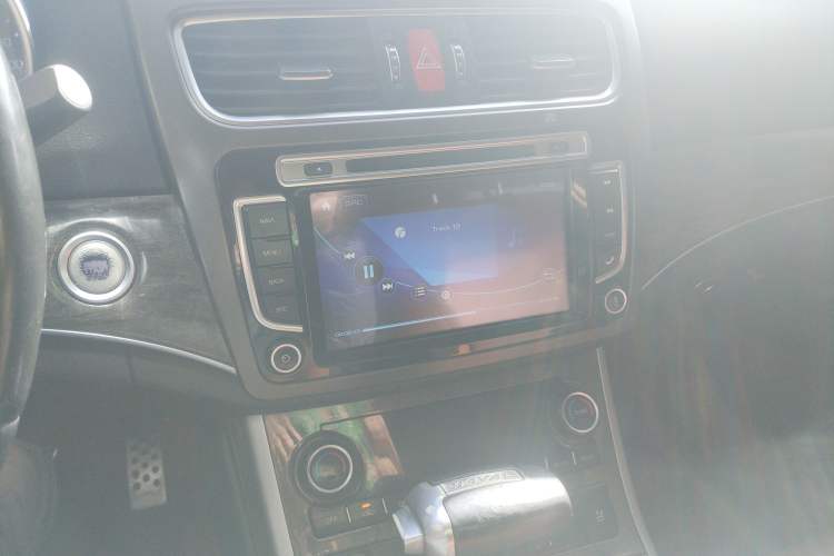 Used Haval H8 2015 2.0T Two-Wheel-Drive Elite Version
