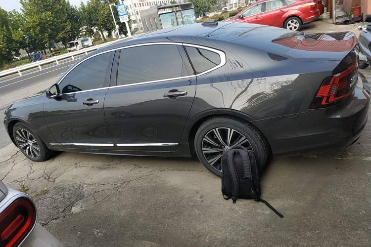 Used Volvo S90 2022 B5 Zhiyi Luxury Edition
