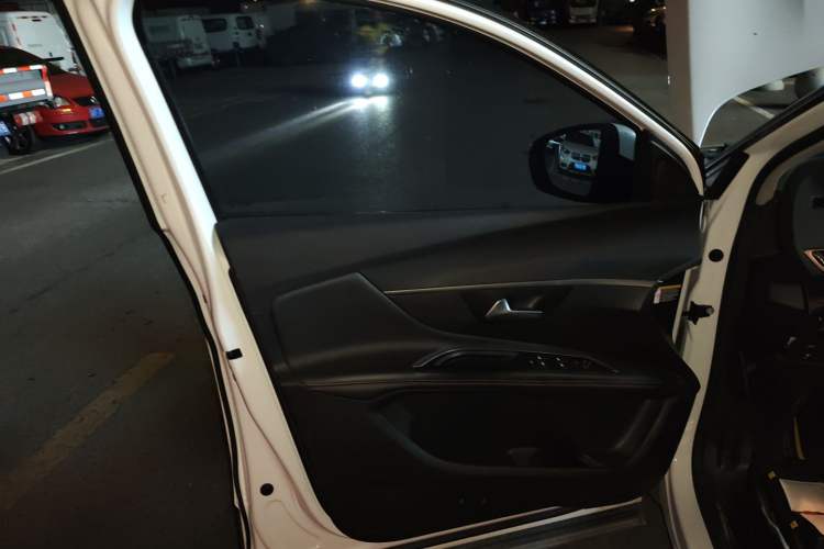 Used Peugeot 5008 2019 400THP 7-Seater Flagship Edition