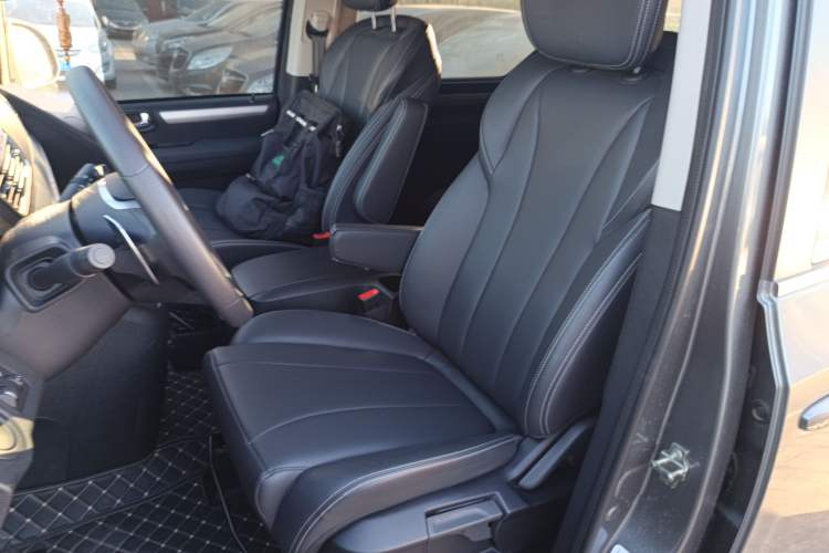 Used SAIC MAXUS G20 2023 Facelifted ES 2.0T Gasoline Automatic Value Edition