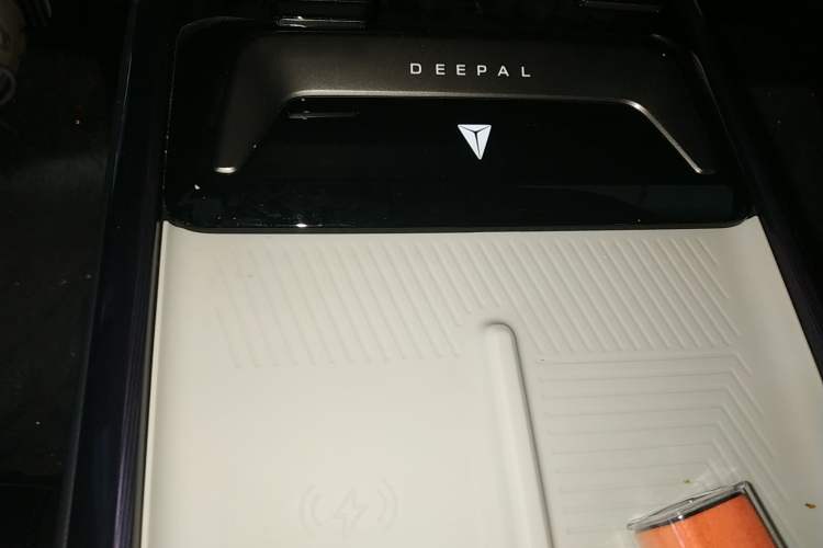 Used Deepal L07 2024 230Max Qiankun Intelligent Driving ADS SE Range-Extended Version