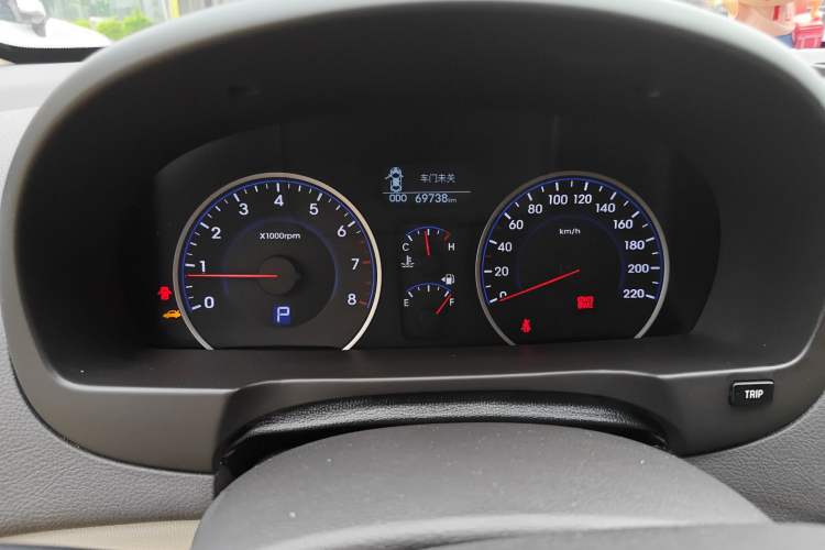 Used Hyundai Celesta 2011 1.6L Automatic Luxury Version Instrument Cluster