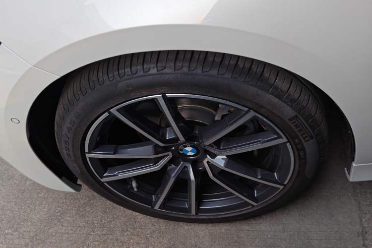 Used BMW 3 Series 2020 325i M Sport Package Left Front Wheel Hub