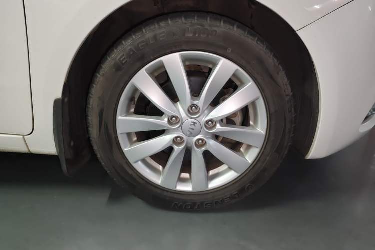 Used Kia K3 2013 1.6L Manual GLS