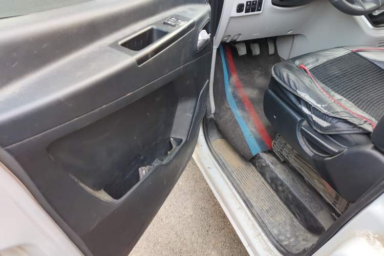 Used JAC Refine M3 2023 PLUS 1.5T 5/7-seat Classic Edition