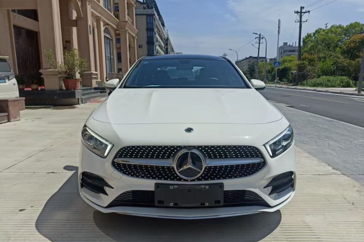 Used Mercedes-Benz A-Class 2022 Second Facelift A 200 L Sport Sedan Fashion Version Front Right 45 Deg