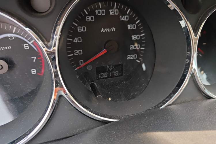 Used Dongfeng Aeolus H30 2014 CROSS 1.5L Automatic Luxury Model
