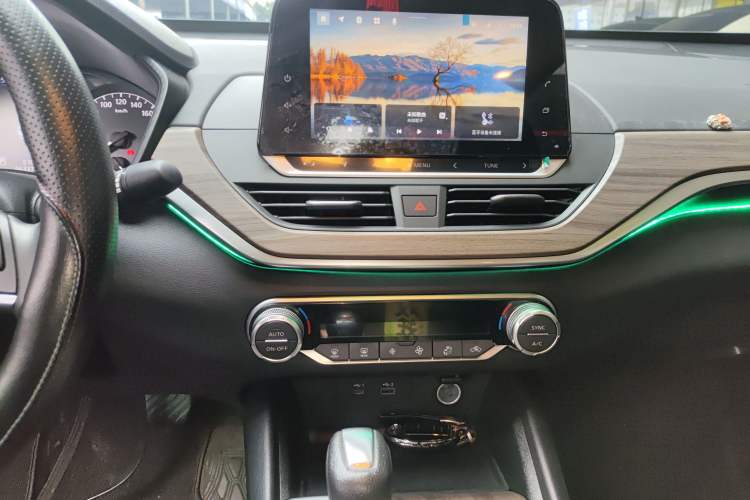 Used Nissan Teana 2021 2.0L XL Comfort Edition Audio And AC Panel