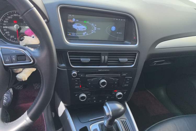 Used Audi Q5 2017 Plus 40 TFSI Technology Model