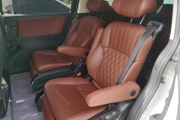 Used Honda Odyssey 2024 2.0L eHEV Sharp & Enjoy Edition