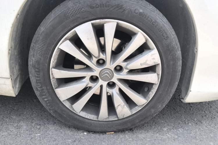 Used Citroen C-Quatre 2014 VTS Version 1.6L Manual - Premium Model Right Front Wheel Hub