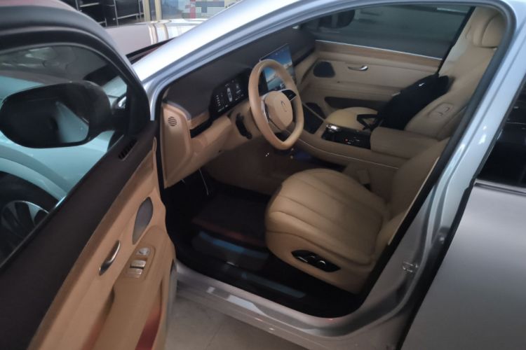 Used Hima AITO M7 2024 1.5T Rear-Drive Plus Version 6 Seats
