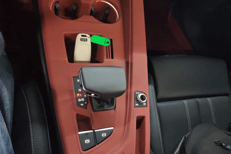 Used Audi A4L 2024 40 TFSI Fashion Dynamic Model