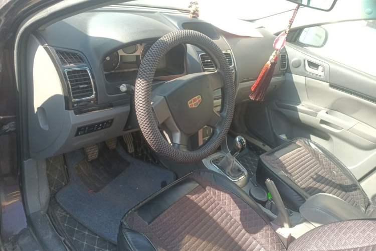 Used Geely Auto Classic Emgrand 2012 Hatchback 1.5L Manual Chao Yue Model Steering Wheel