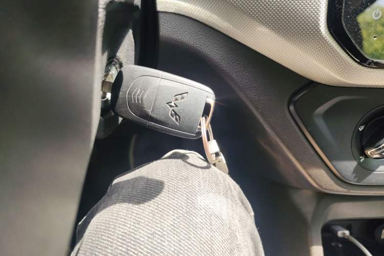 Used Wuling Hongguang 2019 1.5L S Comfort Edition China VI LAR Vehicle Key