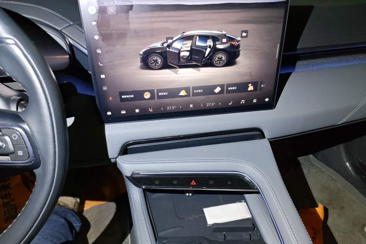 Used Zeekr 001 2025 WE Edition 95 kWh All-Wheel Drive Audio And AC Panel