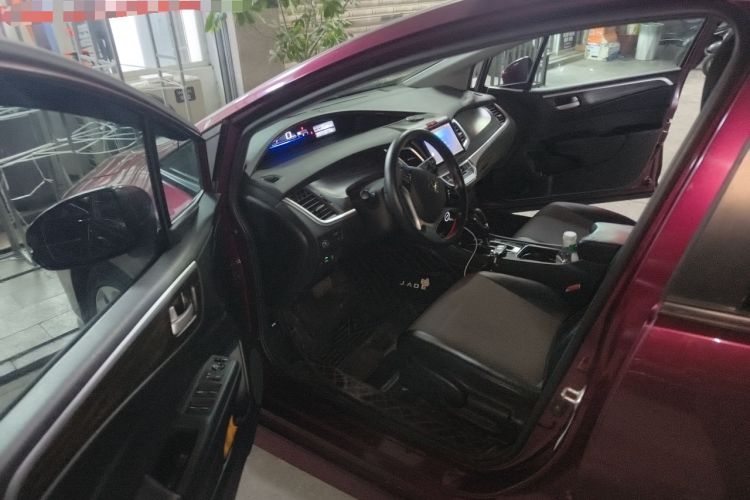 Used Honda Jade 2017 1.8L automatic Comfort version 5 seats