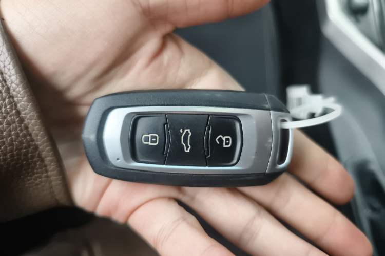 Used Geely Auto Emgrand GL 2017 1.8L Manual Elite Model
