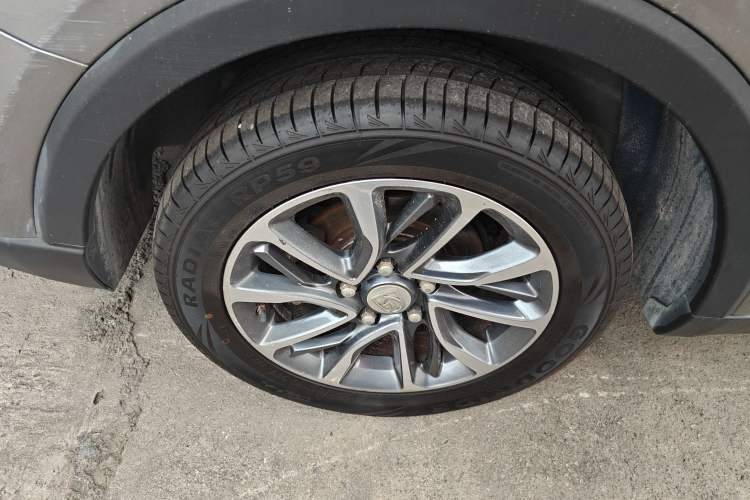 Used Baojun 730 2017 1.5T Manual Fashion Version 7 Seats China V Emission Standard
