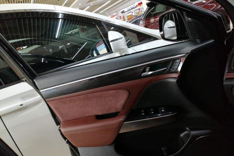 Used GAC Trumpchi GS8 2017 320T Four-Wheel Drive Luxury Smart Connectivity Version (7 Seats)