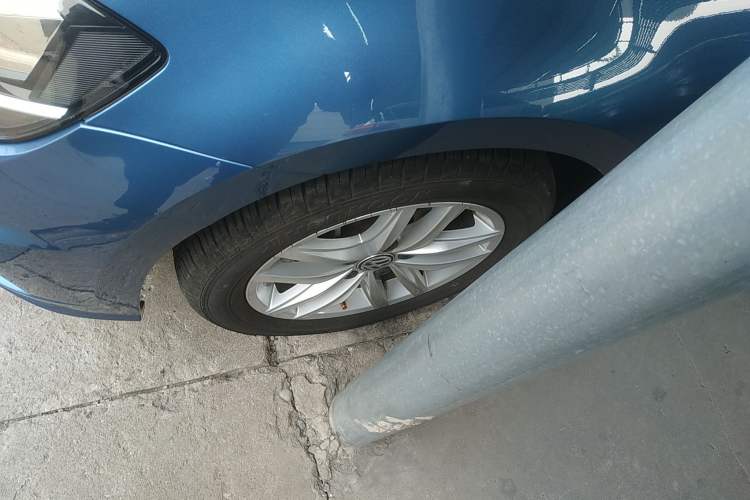 Used Volkswagen Golf 2018 1.6L Automatic Comfort Model Exterior 4