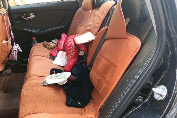 Used Soueast V5 Lingzhi 2015 Plus 1.5L Manual ZhiZun Version Left Rear Seat