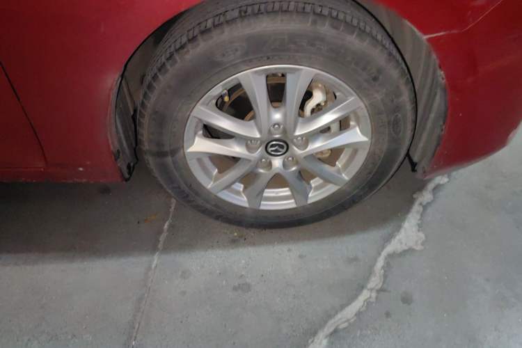 Used Mazda 3 Axela 2017 Sedan 1.5L Automatic Luxury Model Emission Standard China V Right Front Wheel Hub