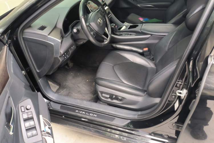 Used Toyota Avalon 2019 2.0L XLE Premium Edition China VI