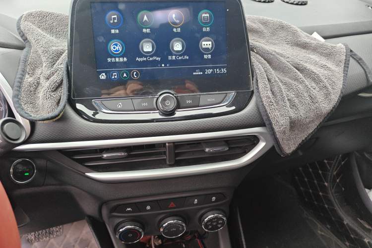 Used Chevrolet Trax 2019 Redline 335T CVT Top-Tier Model China VI Standard Audio And AC Panel