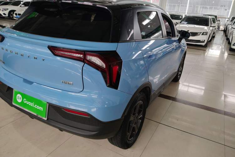 Used Geometry E Firefly 2022 401 km Linglong Tiger 4 Seats
