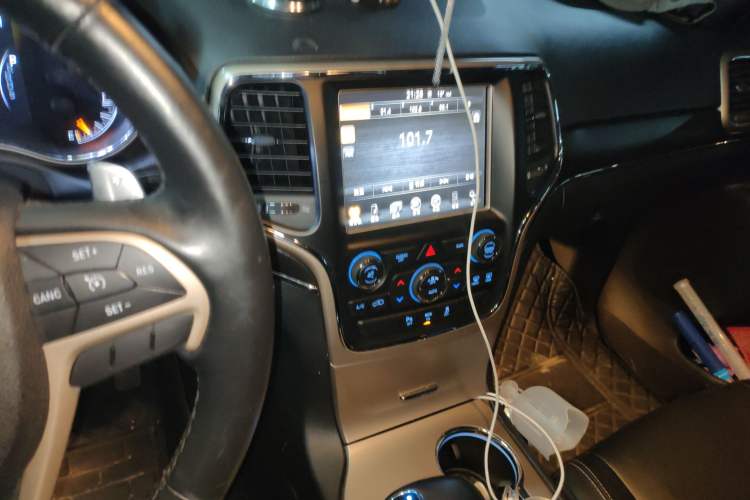 Used Jeep Grand Cherokee 2014 3.0L Comfort Navigation Edition
