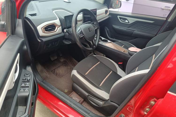 Used SOL E10X 2021 302 km Range Luxury Version 30.2 kWh Left Front Seat