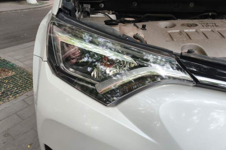 Used Toyota RAV4 2016 2.0L CVT 4x4 New Edition China V Standard
