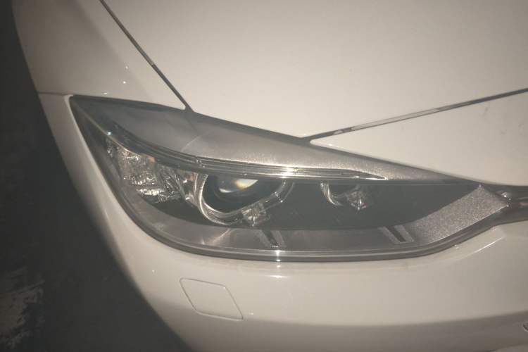 Used BMW 3 Series 2013 320i Sport Edition Right Front Headlight