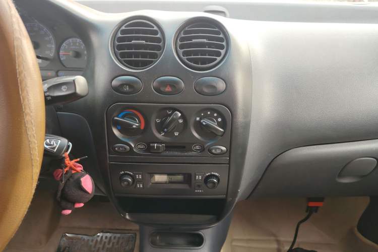 Used Baojun Lechi 2012 Revised 1.0L Manual P-TEC Standard Edition
