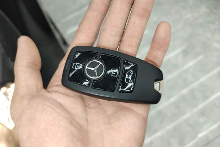 Used Mercedes-Benz Vito 2024 2.0T Business Version 7 Seats