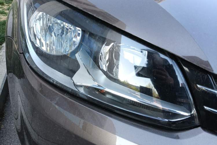 Used Volkswagen Touran 2013 1.4T Manual Fashion Edition 5 Seats Right Front Headlight