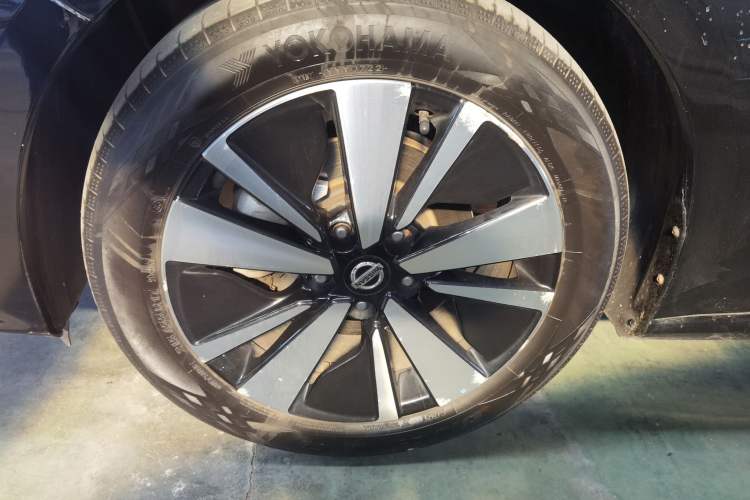 Used Nissan Teana 2021 2.0L XL Comfort Edition Left Front Wheel Hub