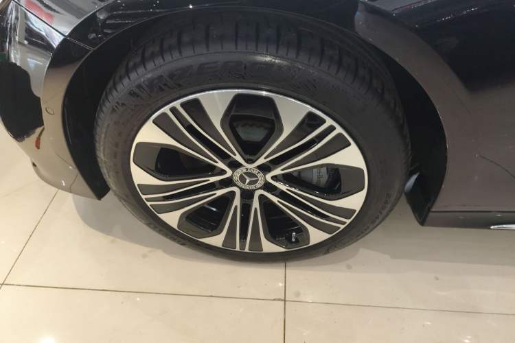 Used Mercedes-Benz E-Class New Energy 2024 E 350 e L Plug-in Hybrid Sedan