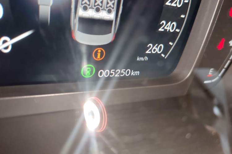 Used Honda Civic 2023 240TURBO CVT Dynamic Edition Odometer Close Up