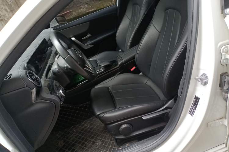 Used Mercedes-Benz A-Class 2020 Second Facelift A 180 L Sport Sedan Left Front Seat