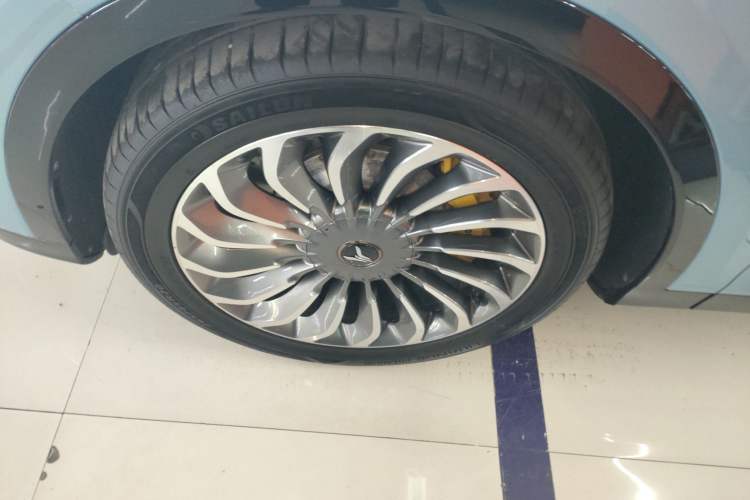 Used VOYAH FREE 2021 Four-Wheel Drive Extended-Range First Edition Commemorative Edition Exclusive Luxury Package
