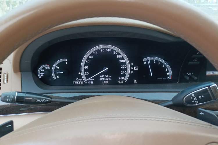 Used Mercedes-Benz S-Class 2012 S 300 L Business Standard Model Instrument Cluster