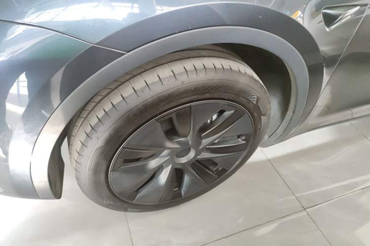 Used Tesla Model Y 2024 Rear-Wheel-Drive Version