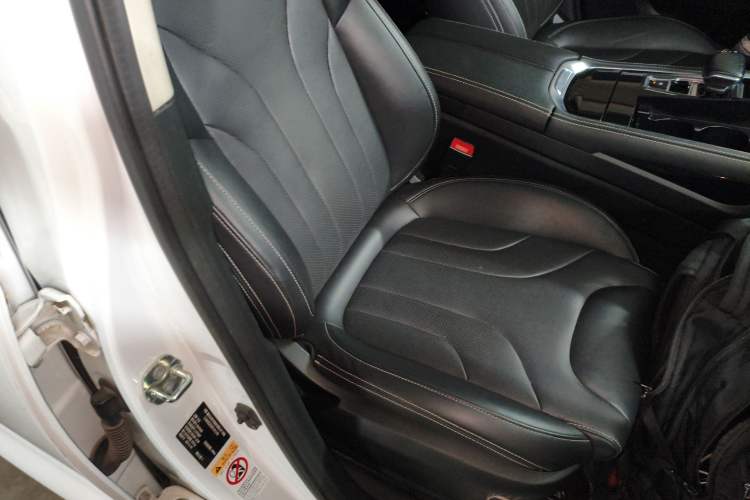 Used CHANGAN CS85 COUPE 2019 1.5T DCT Dynamic Version China VI Standard
