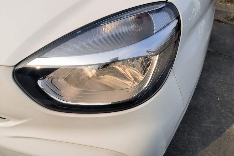 Used Roewe Clever 2022 311km QiQi BoBo Edition Left Front Headlight