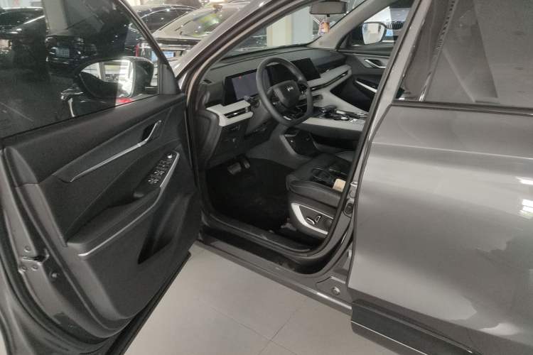 Used CHANGAN CS75 PLUS 2024 3rd Generation Champion Edition 1.5T Intelligent Drive Dynamic Model
