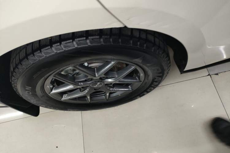 Used BYD Seal 06 New Energy 2025 DM-i Smart Drive 80KM Luxury Model Right Rear Wheel Hub